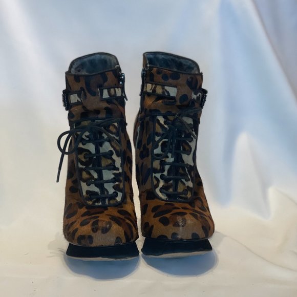 Super Sexy Sam Edelman leopard print booties - Picture 2 of 7